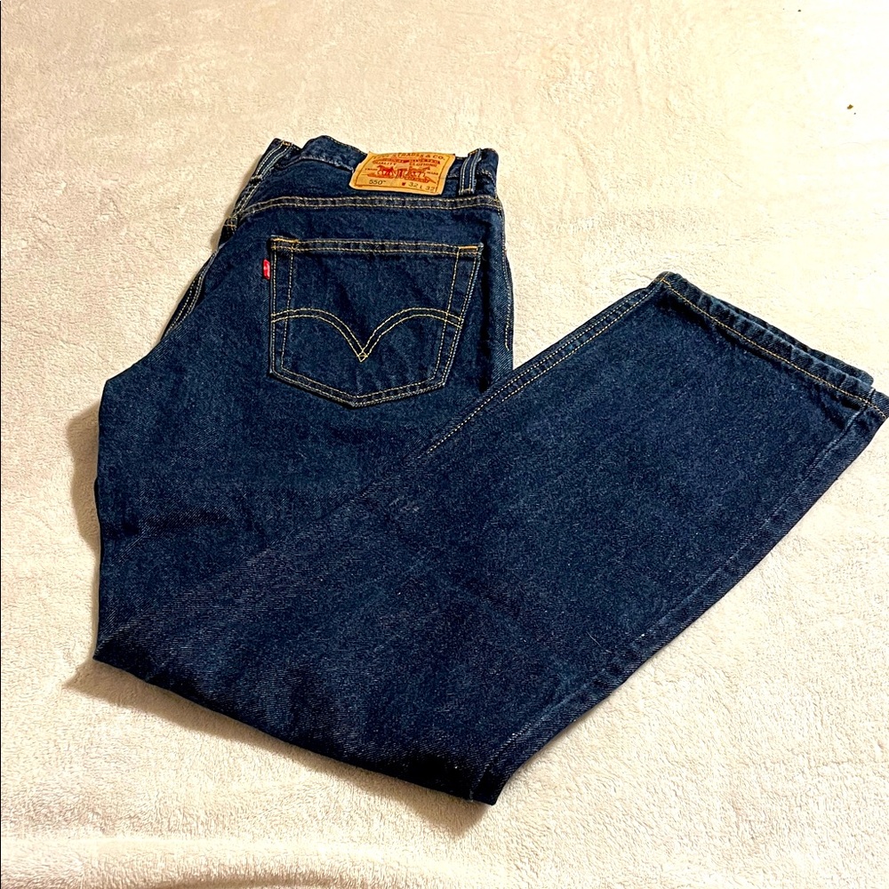 Levi's Men's Dark Blue Relaxed Fit Jeans 550. 32x32. NWOT